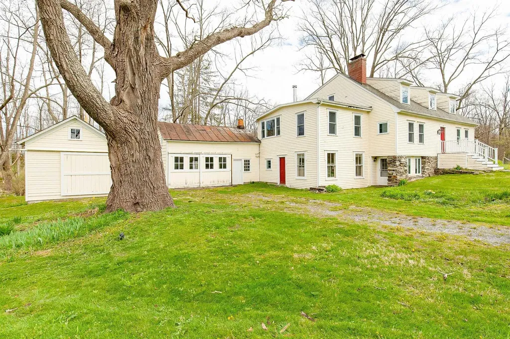 19 Maple Lane Rhinebeck NY 12572