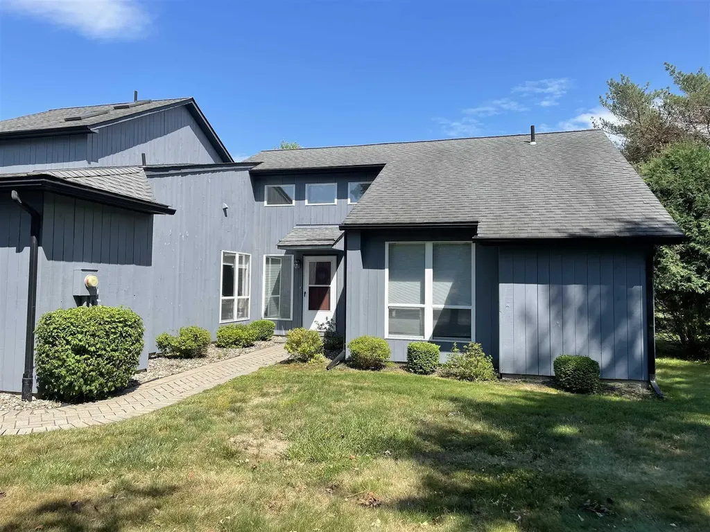 36 North Loop Rhinebeck NY 12572
