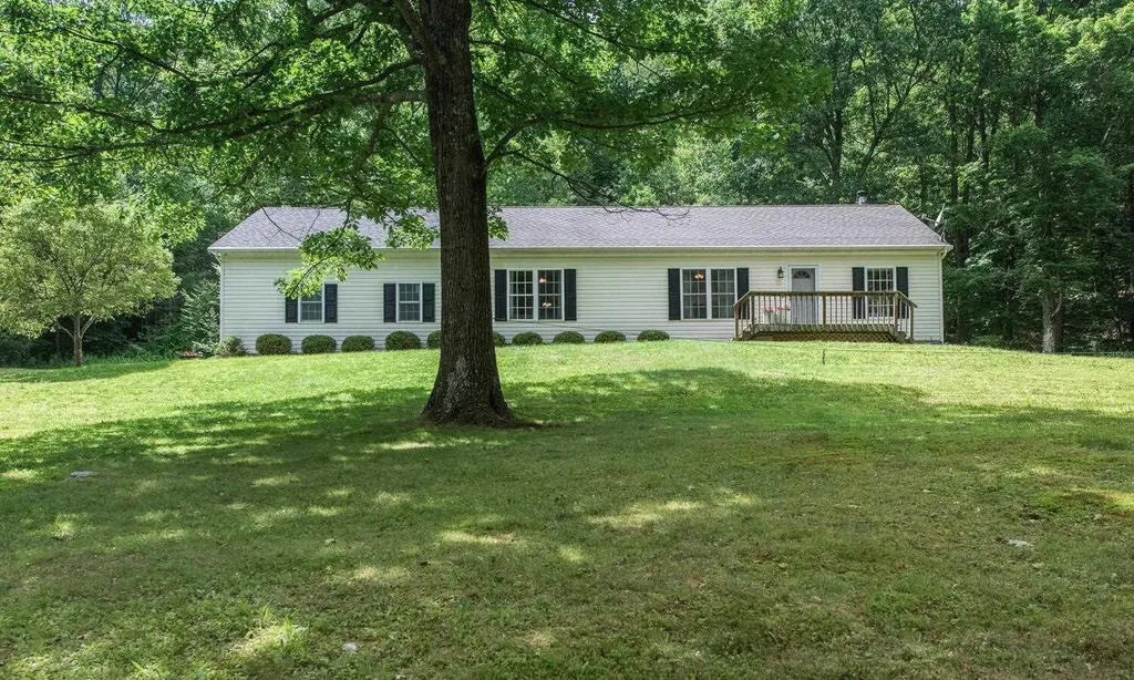 634 N Clove Road Millbrook NY 12545