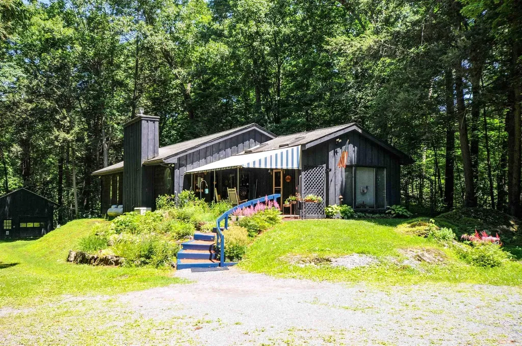 127 South Cross Road Staatsburg NY 12580