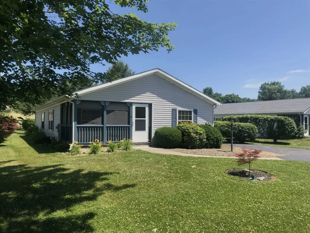 6 Vista Lane Poughkeepsie NY 12603