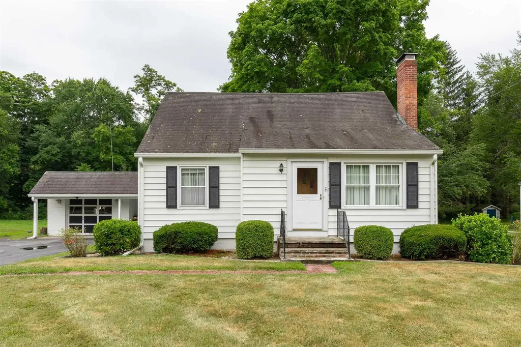 74 Crum Elbow Road Hyde Park NY 12538