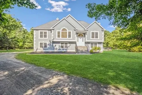 10 Berube Lane Hopewell Junction NY 12533