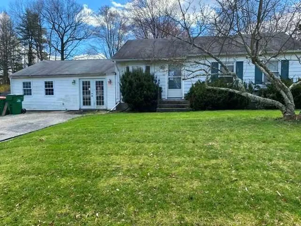7 Crum Elbow Drive Hyde Park NY 12538