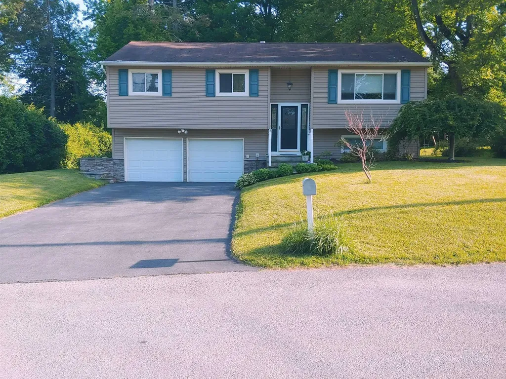 9 Ricky Lane Poughkeepsie NY 12601