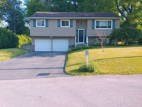 9 Ricky Lane Poughkeepsie NY 12601