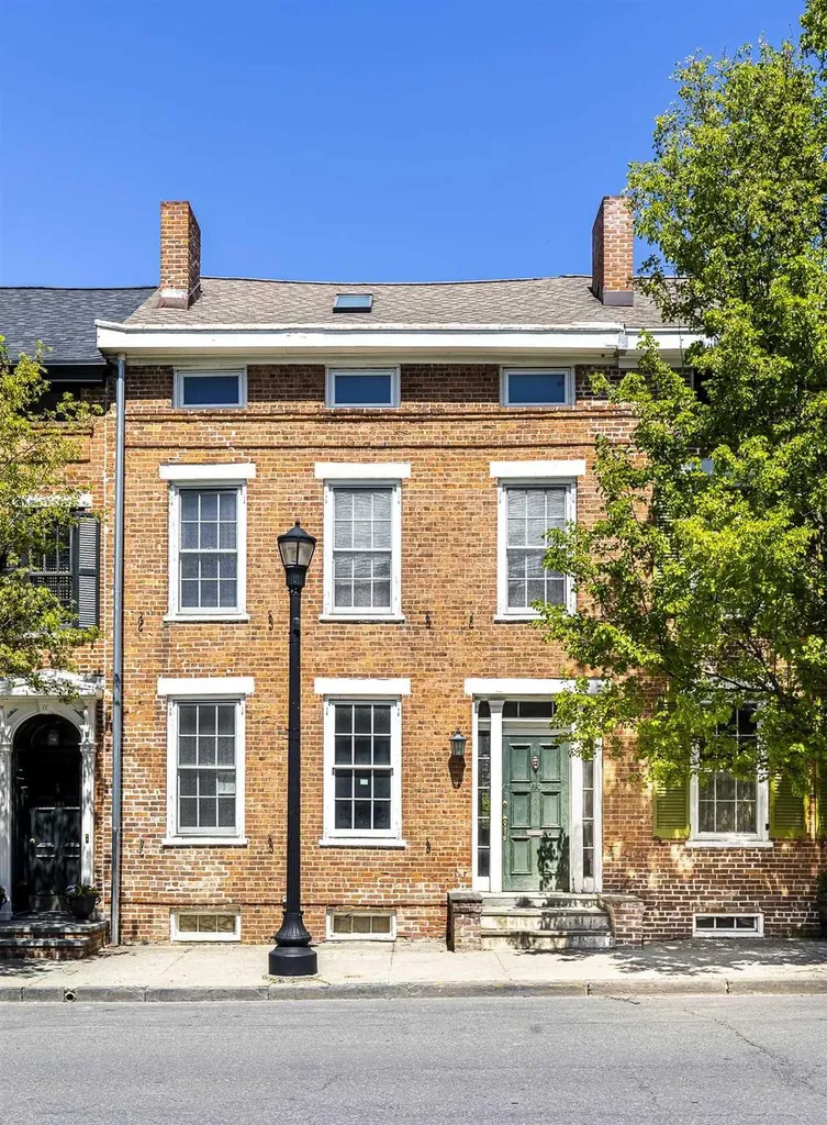 110 Warren Street Hudson NY 12534