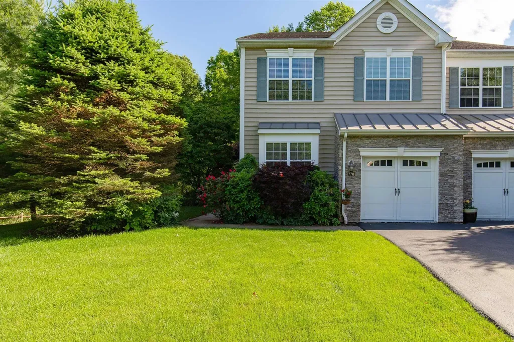 770 Huntington Drive Fishkill NY 12524