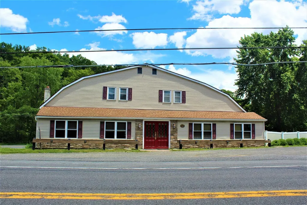 6270 Route 82 Stanfordville NY 12581