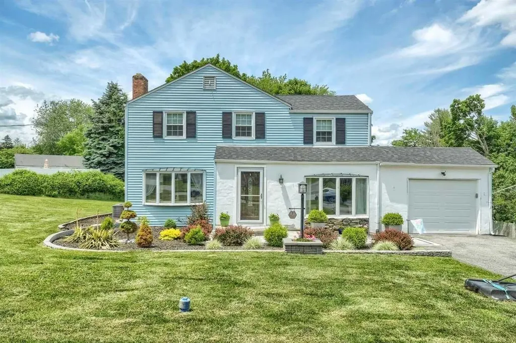 7 Hasbrouck Drive Poughkeepsie NY 12603