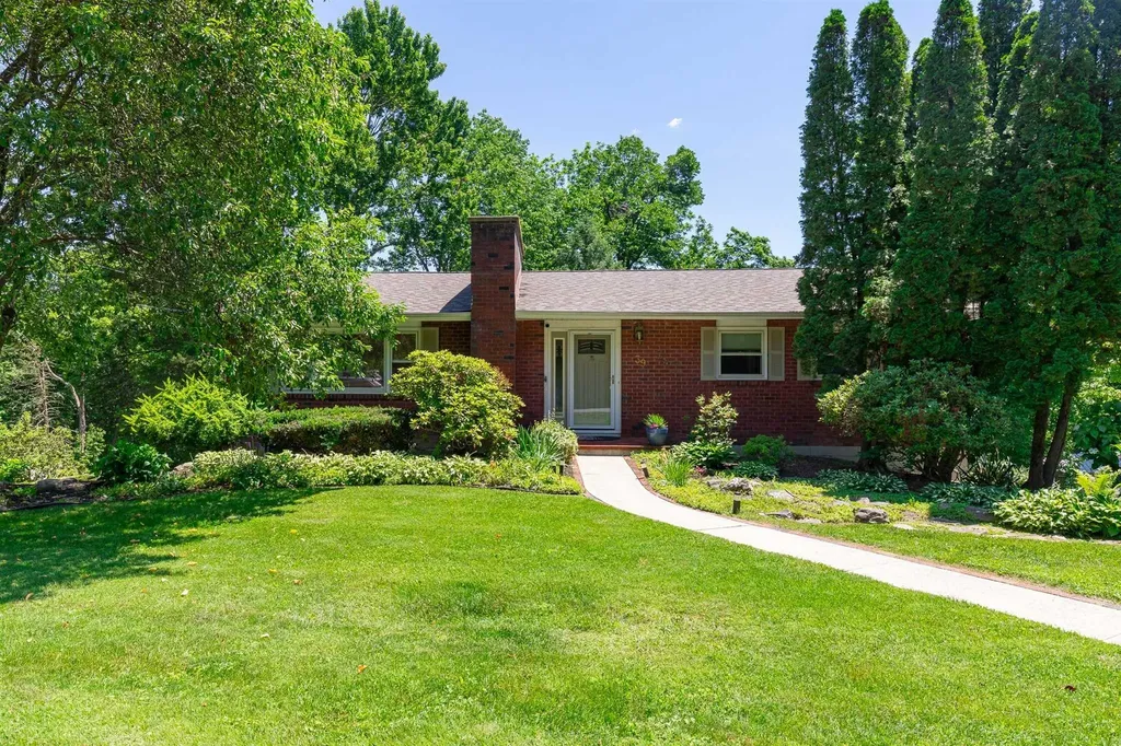 39 Skyview Drive Poughkeepsie NY 12603