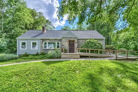 31 Alda Drive Poughkeepsie NY 12603