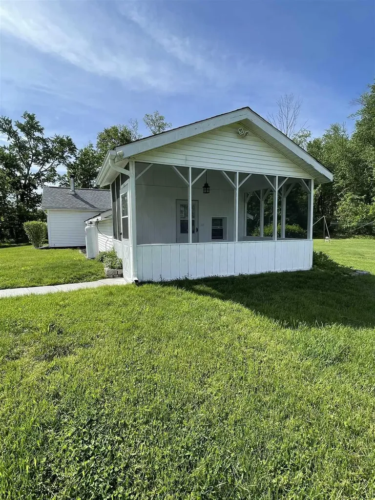 10 Tavares Lane Fishkill NY 12524