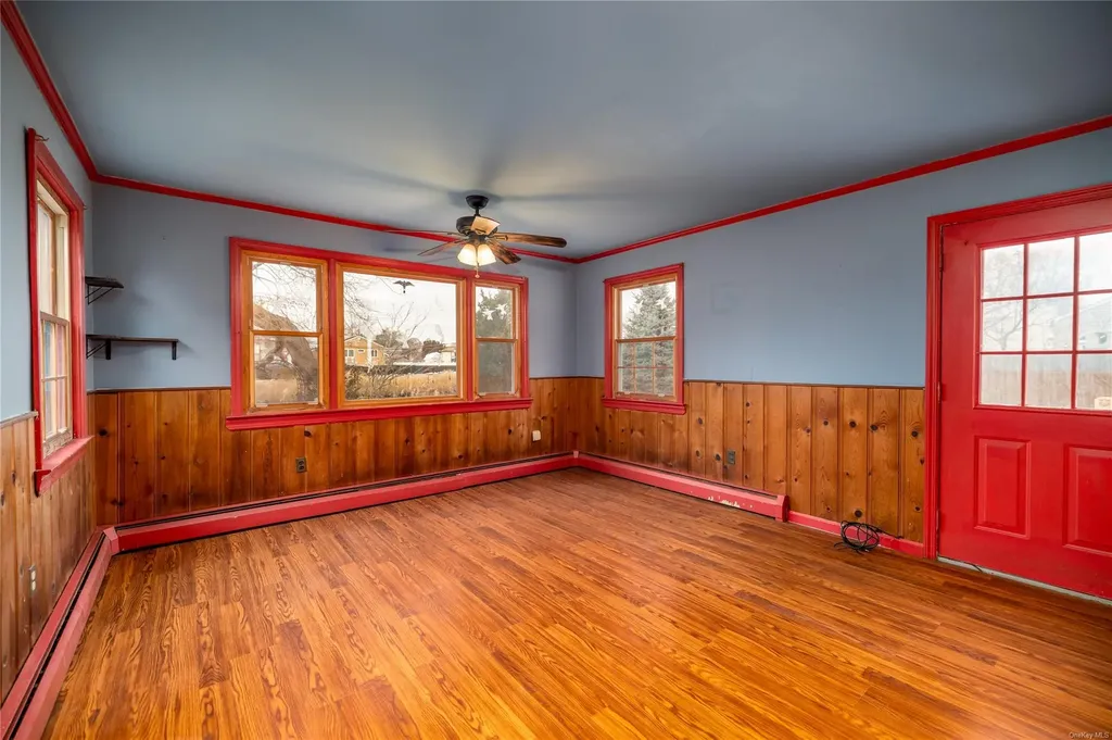 85 Jedwood Place Valley Stream NY 11581