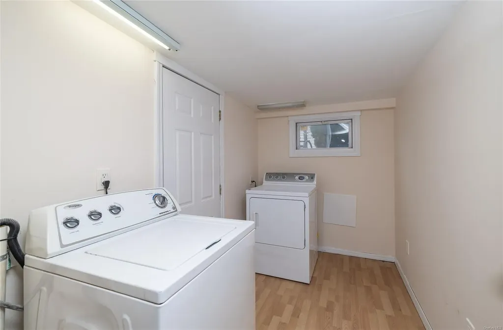 85 Jedwood Place Valley Stream NY 11581