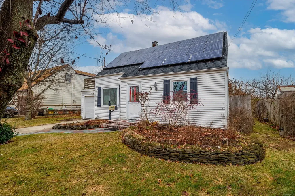 85 Jedwood Place Valley Stream NY 11581
