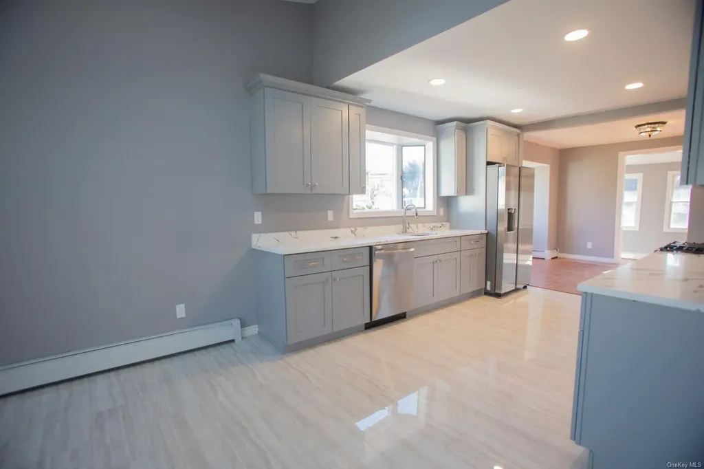 13 Hemlock Street Islip NY 11751