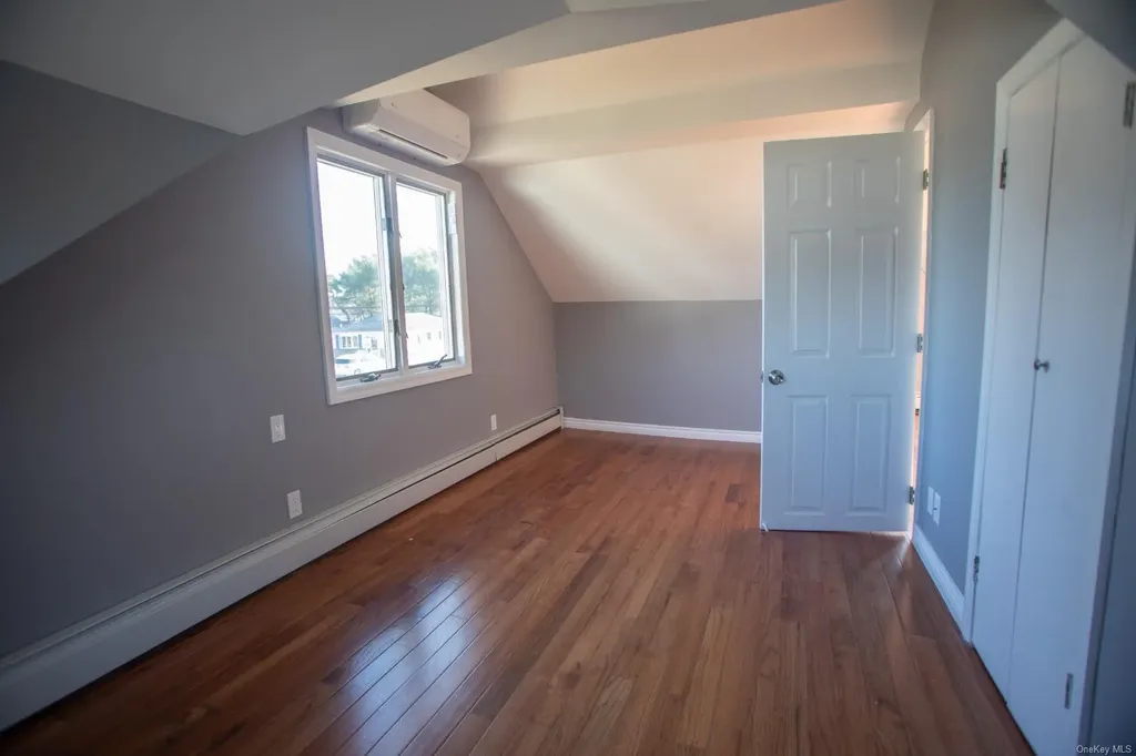 13 Hemlock Street Islip NY 11751