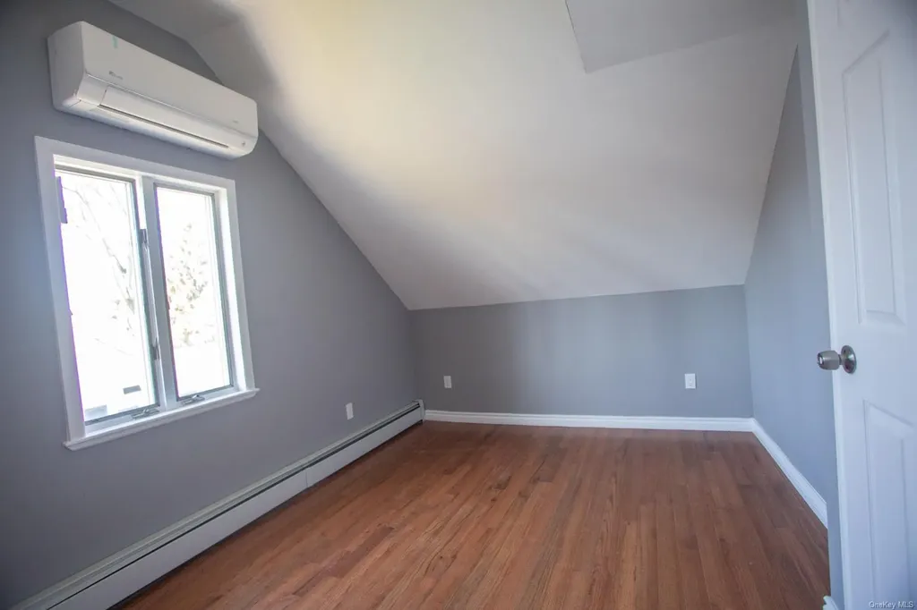 13 Hemlock Street Islip NY 11751