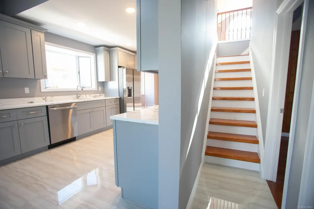 13 Hemlock Street Islip NY 11751