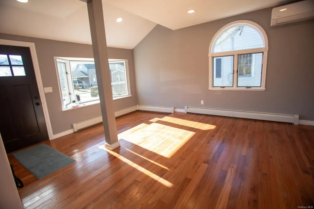 13 Hemlock Street Islip NY 11751