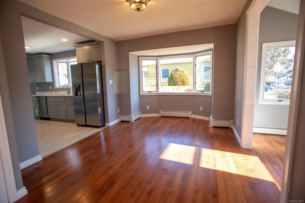 13 Hemlock Street Islip NY 11751