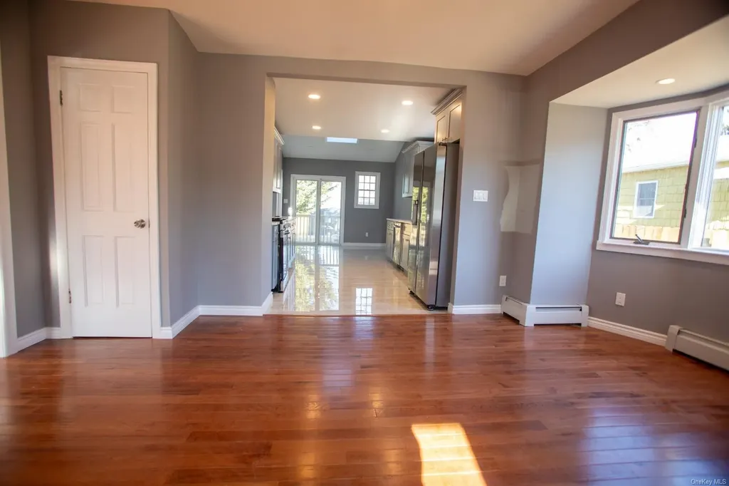 13 Hemlock Street Islip NY 11751
