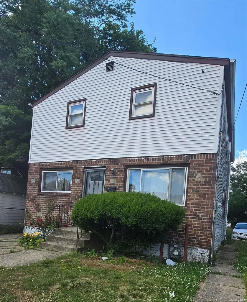 11 Hoff Court Hempstead NY 11550