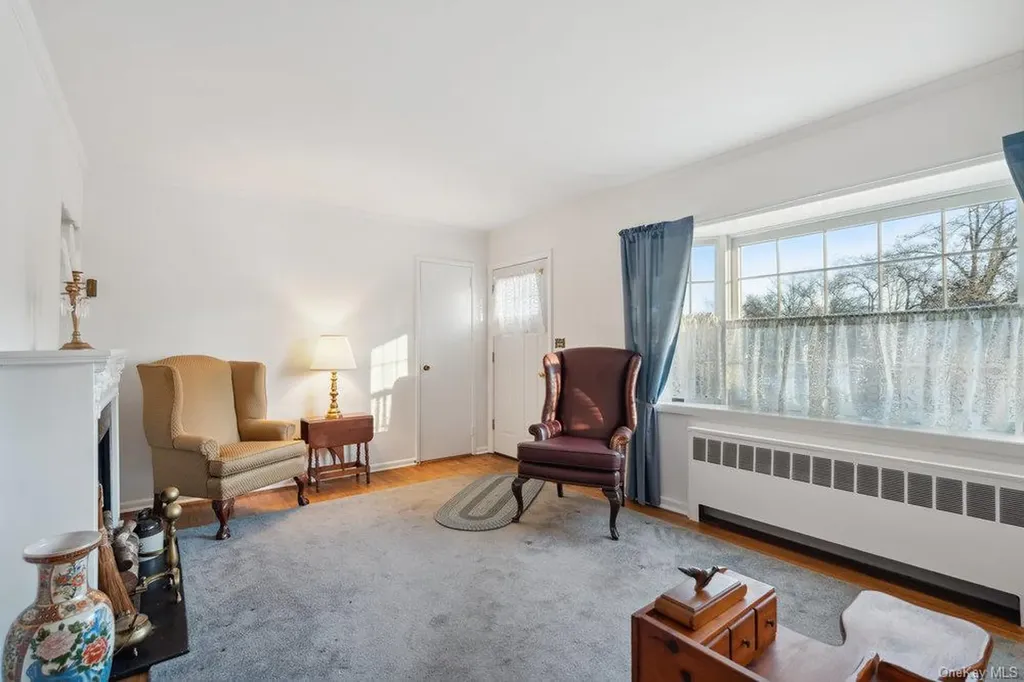 102 Devonshire Drive East Norwich NY 11732