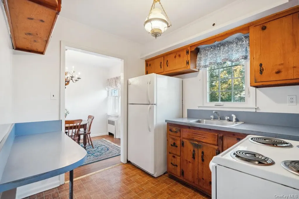102 Devonshire Drive East Norwich NY 11732