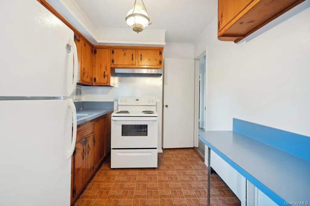 102 Devonshire Drive East Norwich NY 11732
