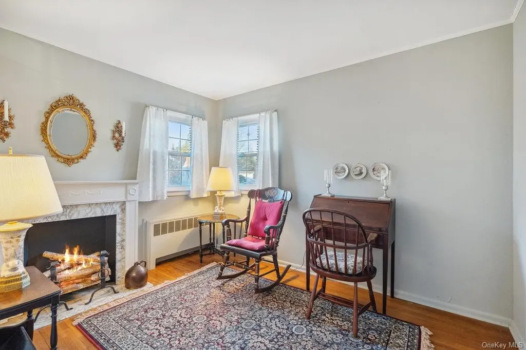 102 Devonshire Drive East Norwich NY 11732