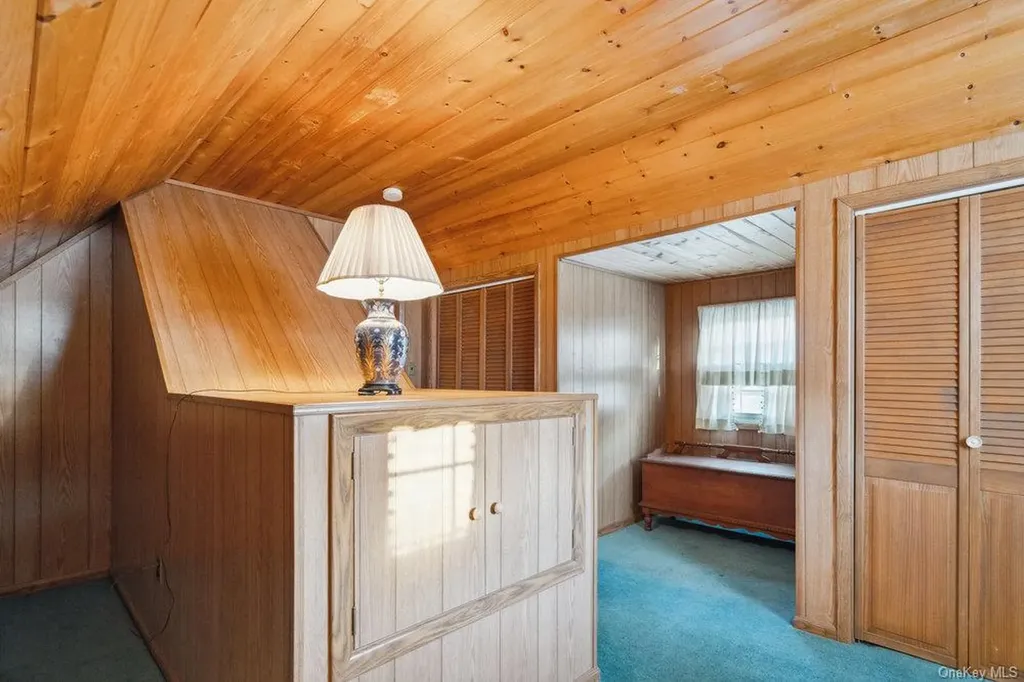 102 Devonshire Drive East Norwich NY 11732