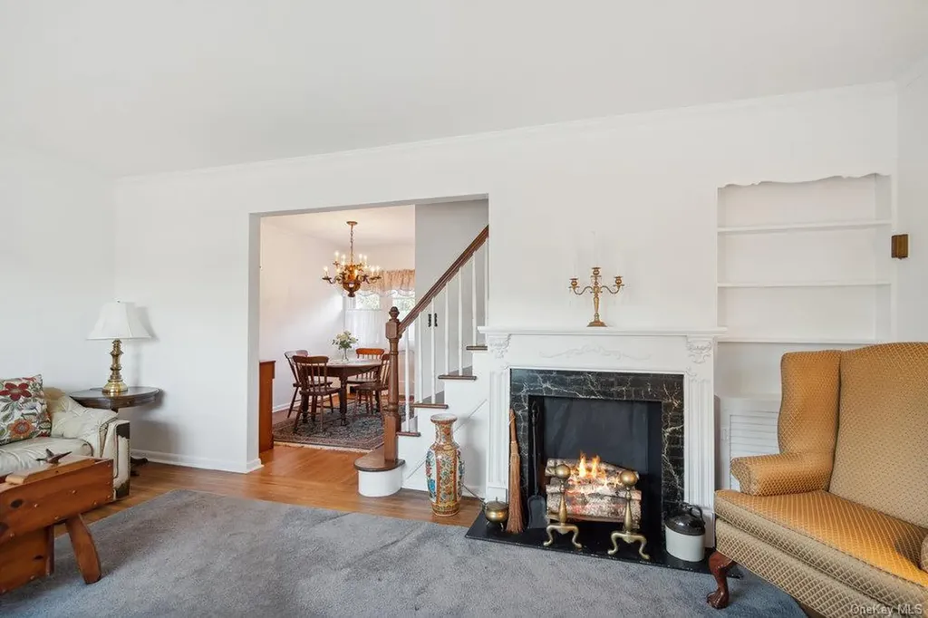 102 Devonshire Drive East Norwich NY 11732
