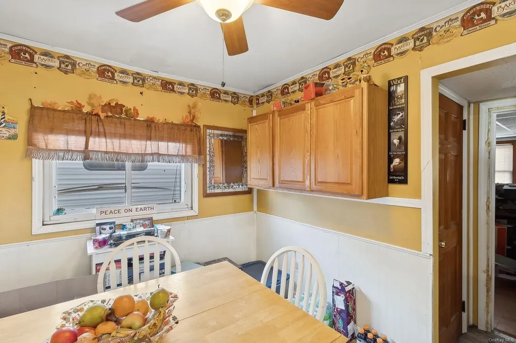 38 20th Avenue Bay Shore NY 11706