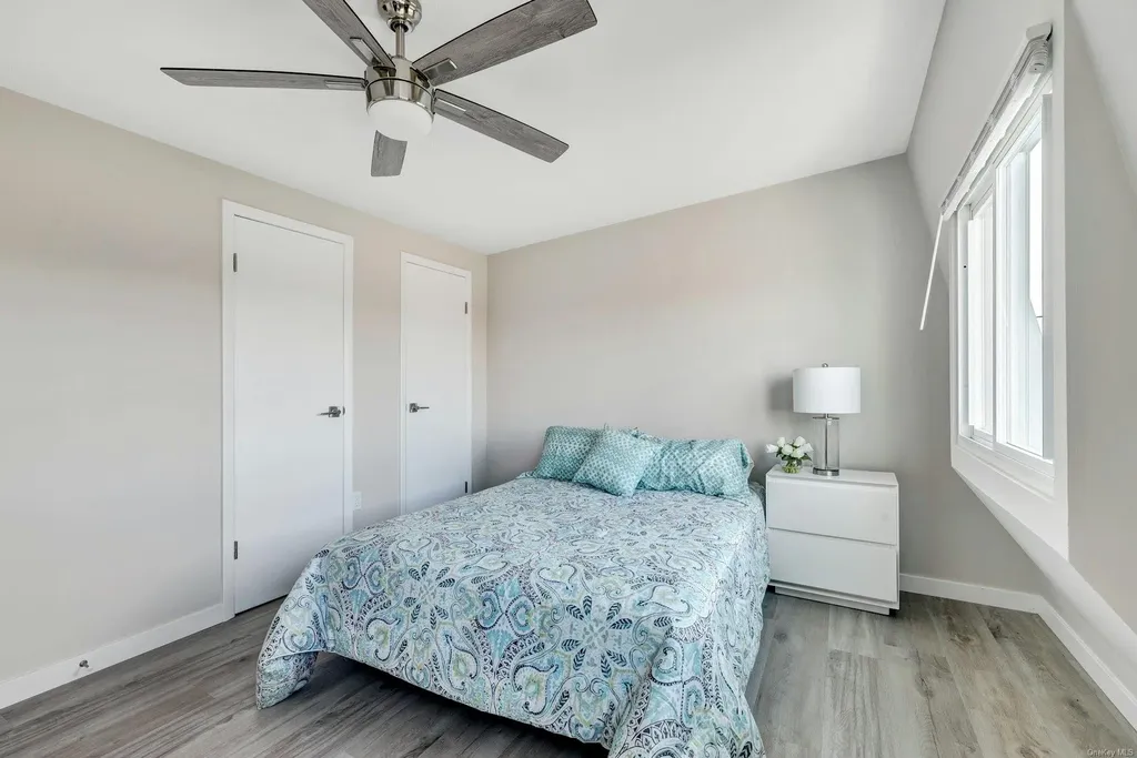 51 Oceanview Drive Mastic Beach NY 11951