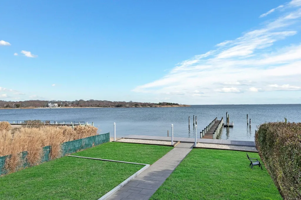 51 Oceanview Drive Mastic Beach NY 11951