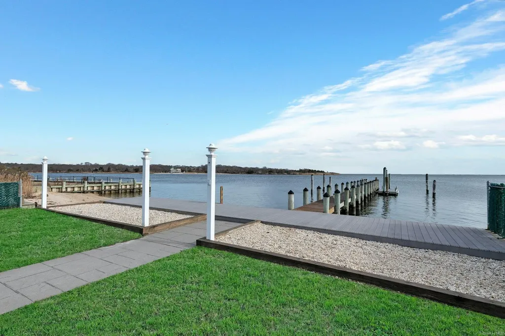 51 Oceanview Drive Mastic Beach NY 11951