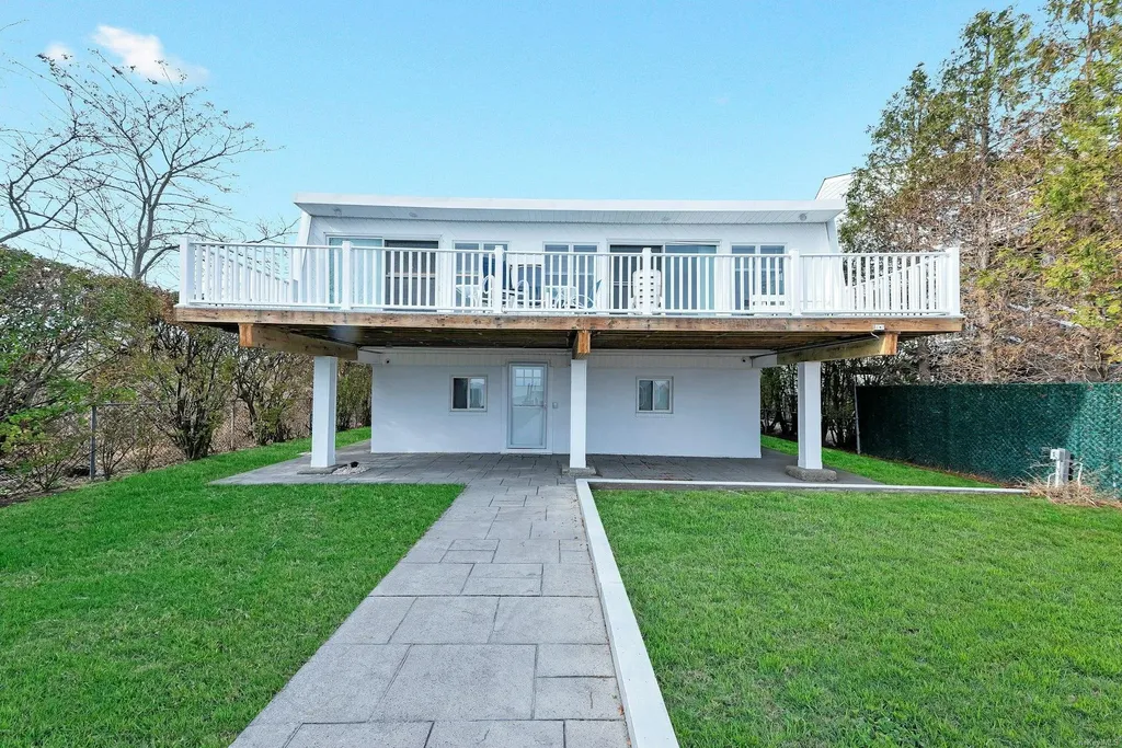 51 Oceanview Drive Mastic Beach NY 11951