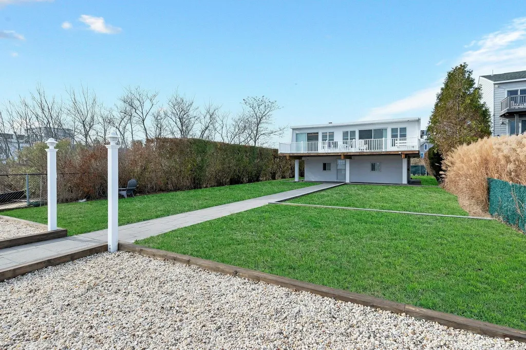 51 Oceanview Drive Mastic Beach NY 11951