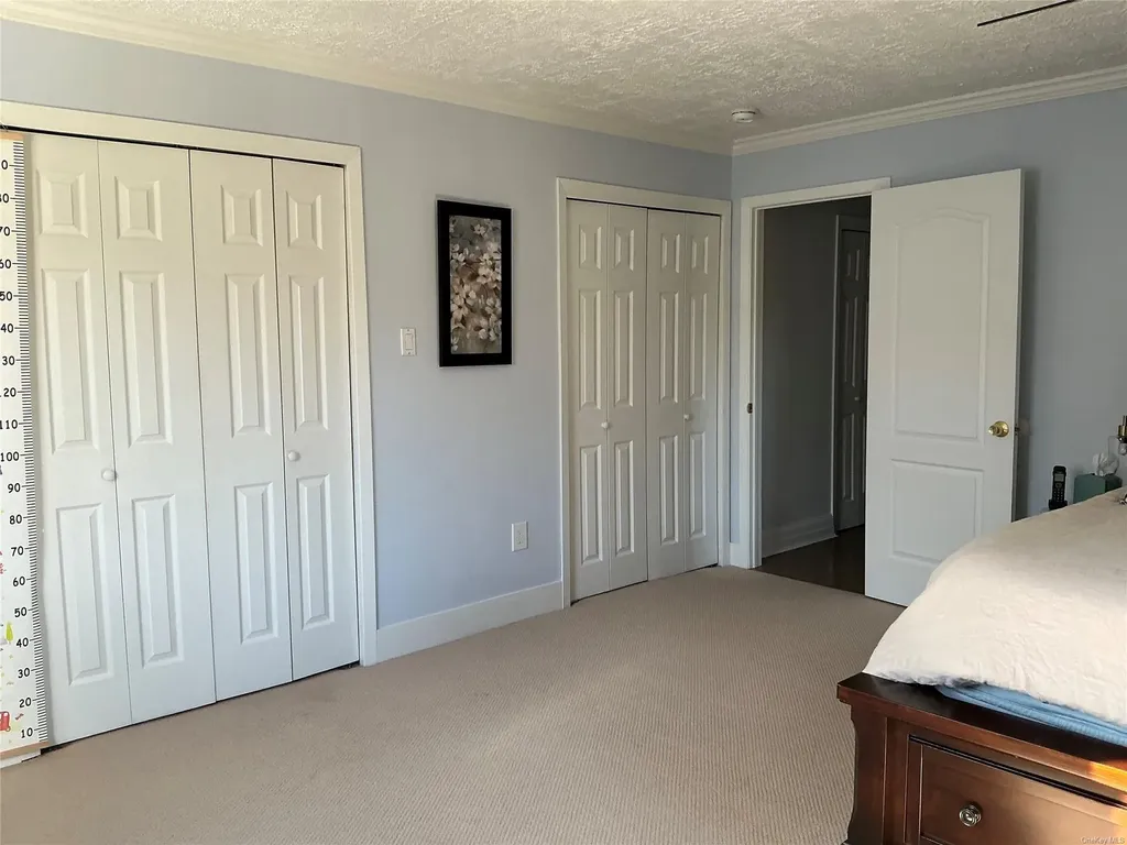 98 Forrest Avenue Shirley NY 11967