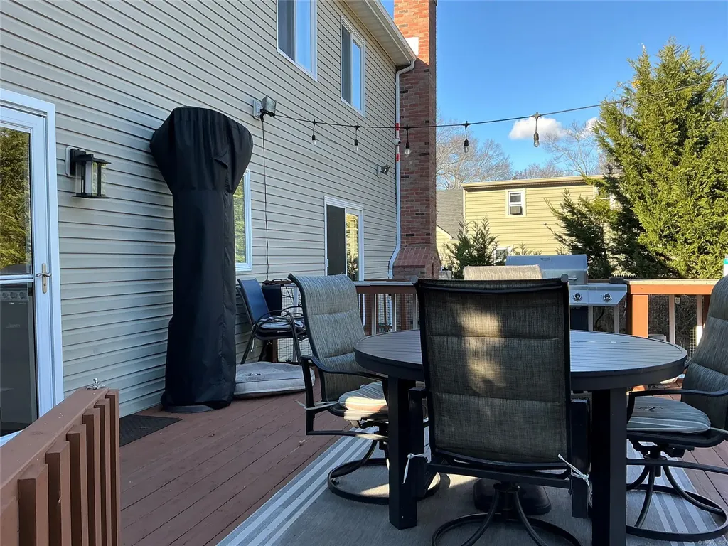 98 Forrest Avenue Shirley NY 11967