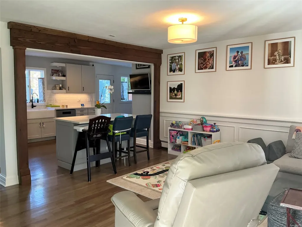 98 Forrest Avenue Shirley NY 11967
