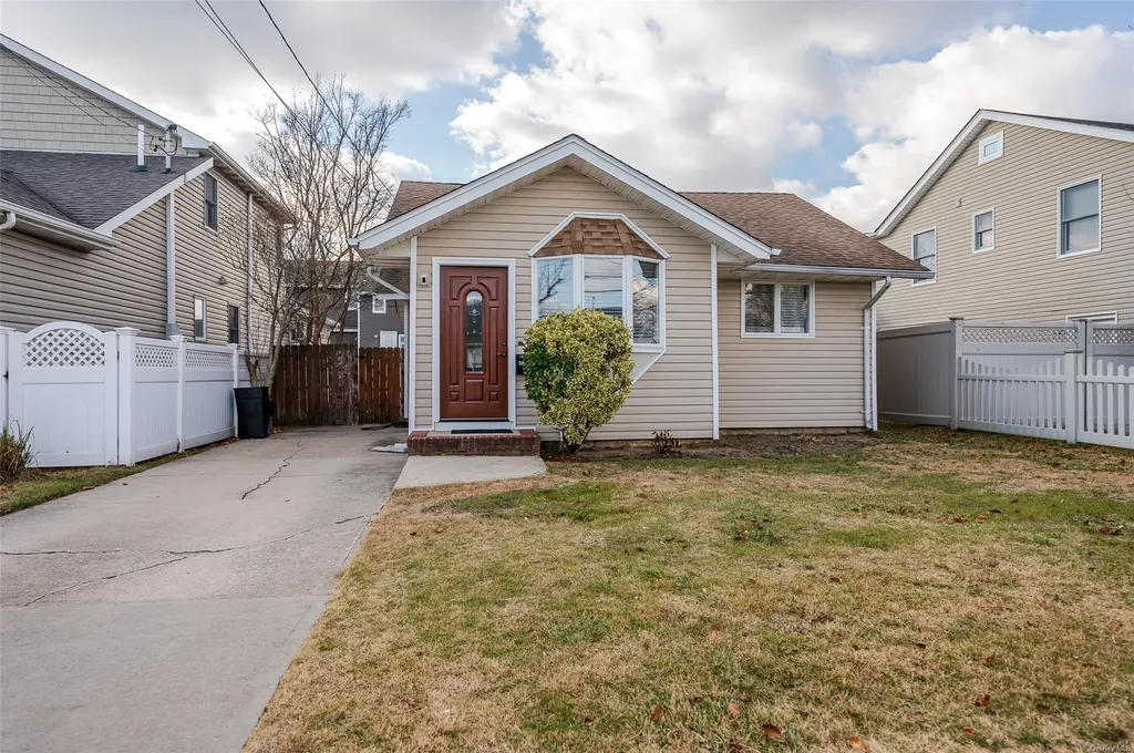 3384 Bay Front Drive Baldwin NY 11510