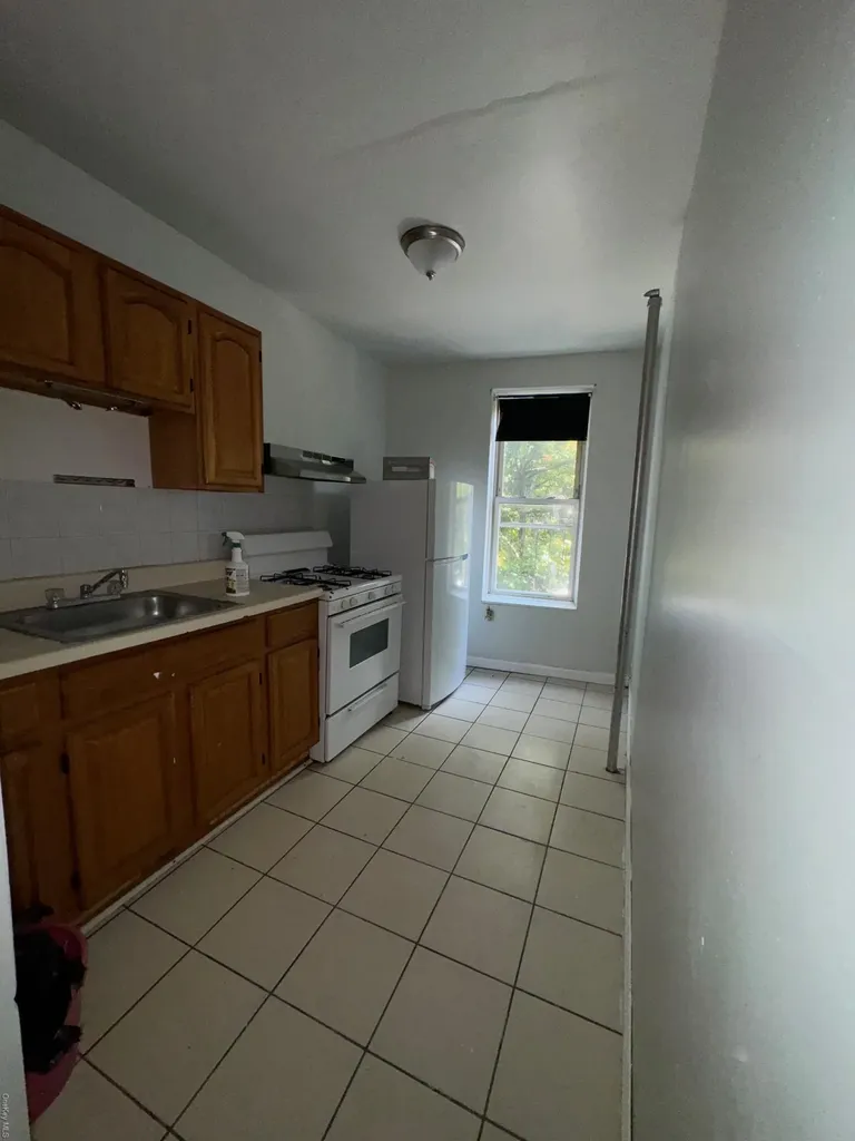2092 Ryer Avenue Bronx NY 10457