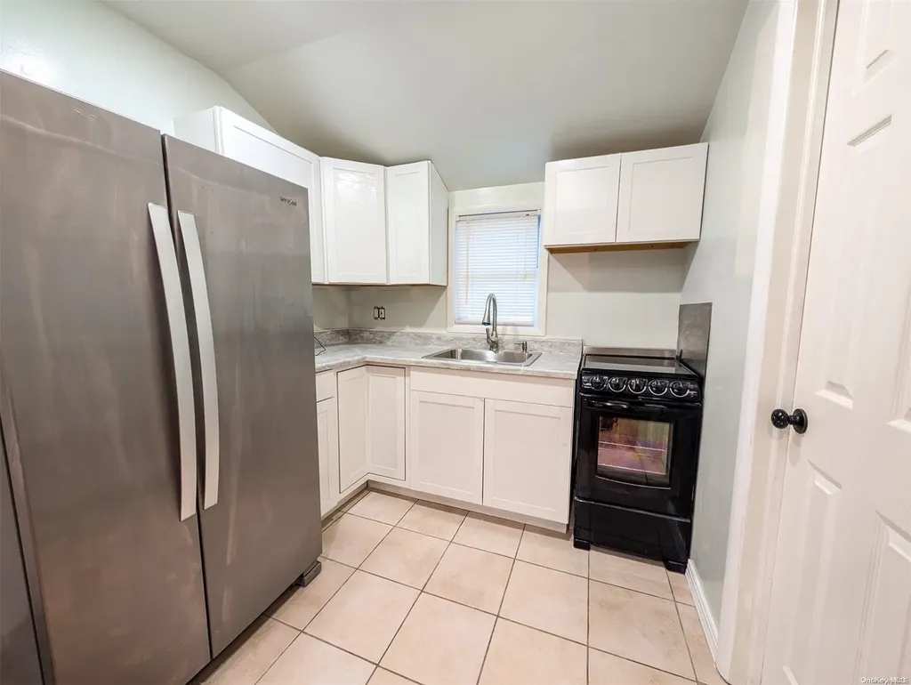 165 Mohawk Avenue Deer Park NY 11729