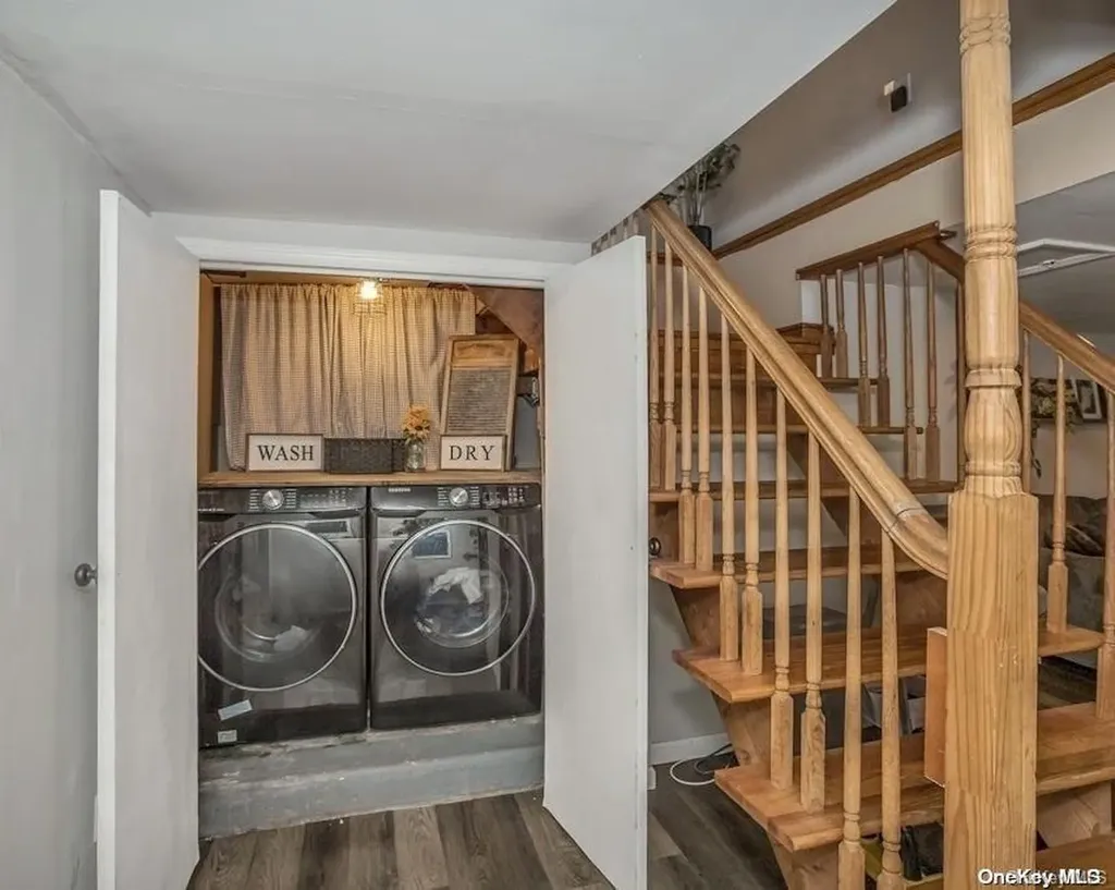 6 Nehring Avenue Babylon NY 11702
