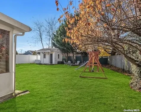 6 Nehring Avenue Babylon NY 11702