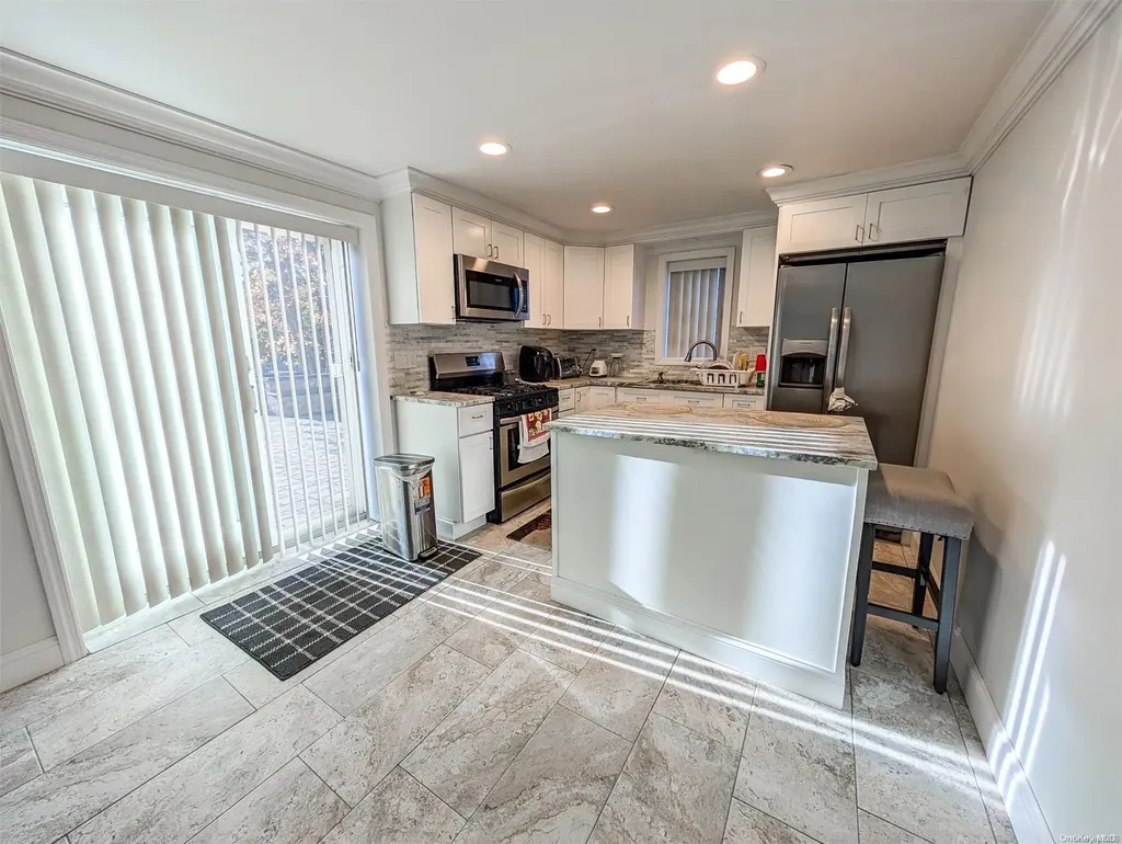 8 Sunburst Drive Rocky Point NY 11778