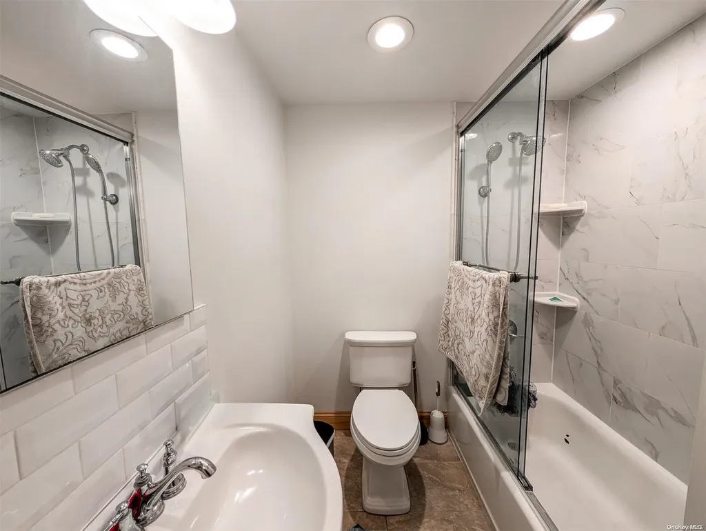 8 Sunburst Drive Rocky Point NY 11778